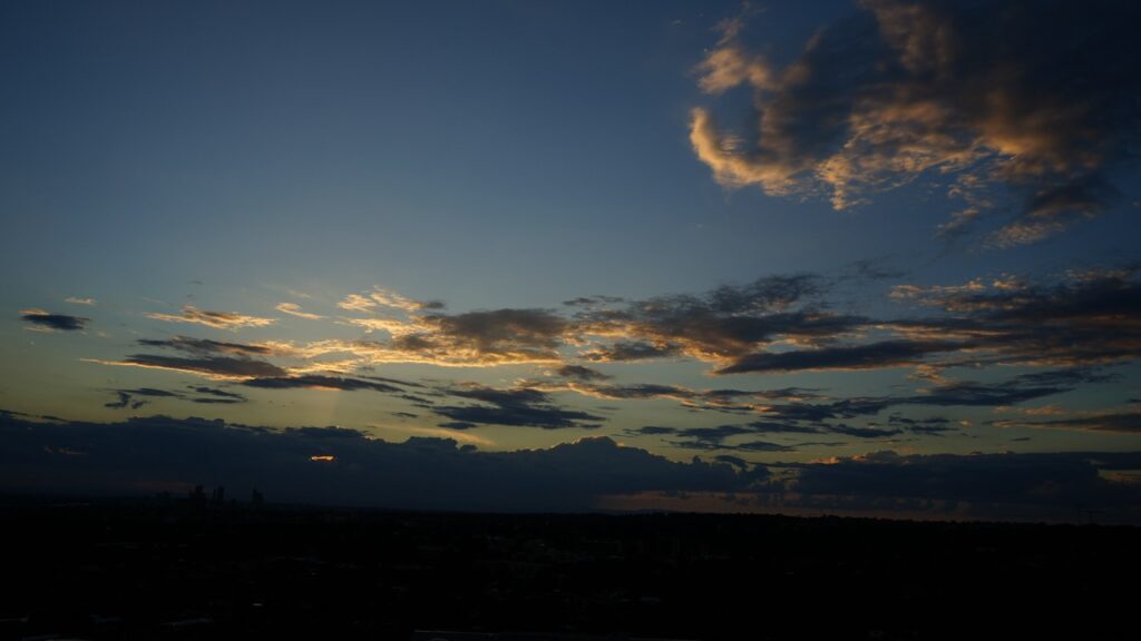 Tamron 28mm f/5.6 Shutter Speed 1/400s